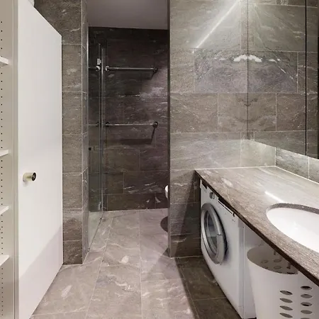 225 St. Moritz